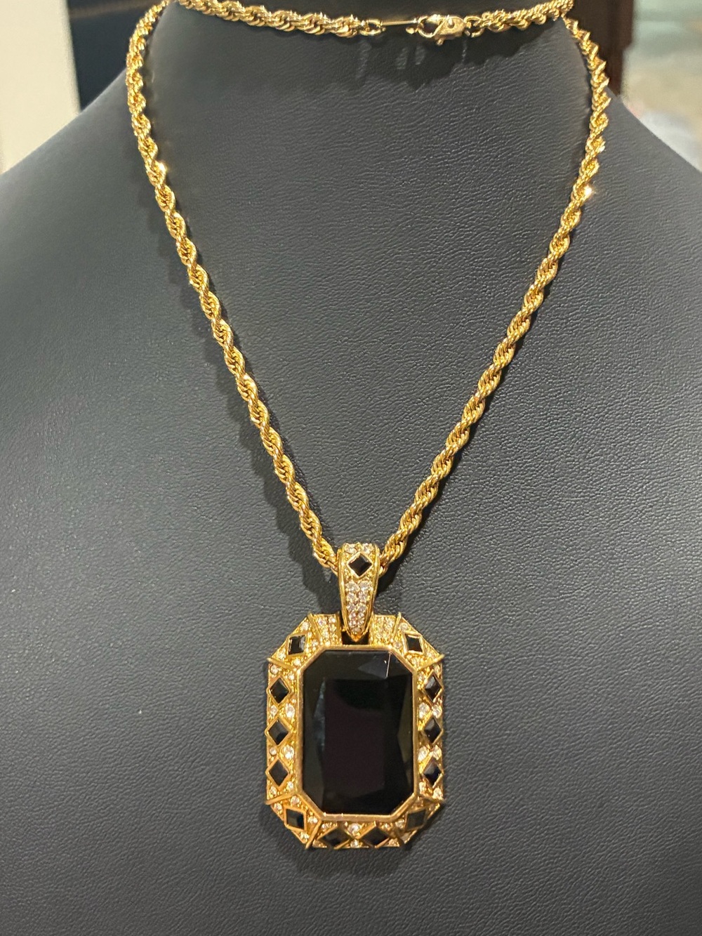 Vintage Gold Tone Black Glass Rhinestone Necklace
